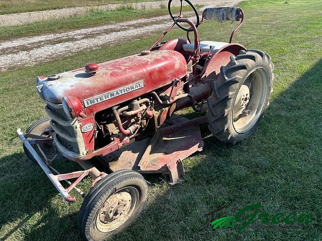 Image of International Harvester Cub Lo-Boy equipment image 2