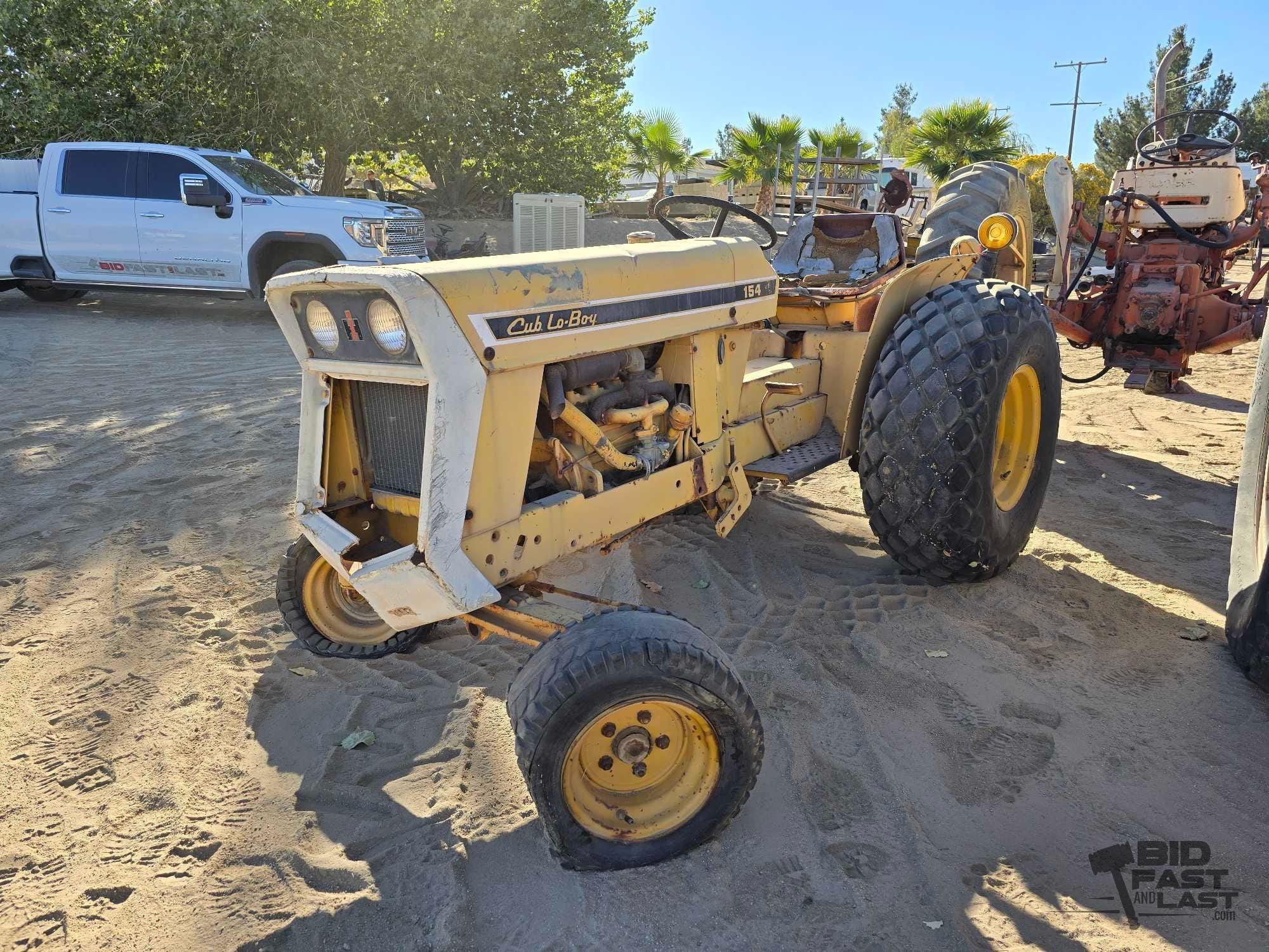 Main image International Harvester 154 Lo-Boy