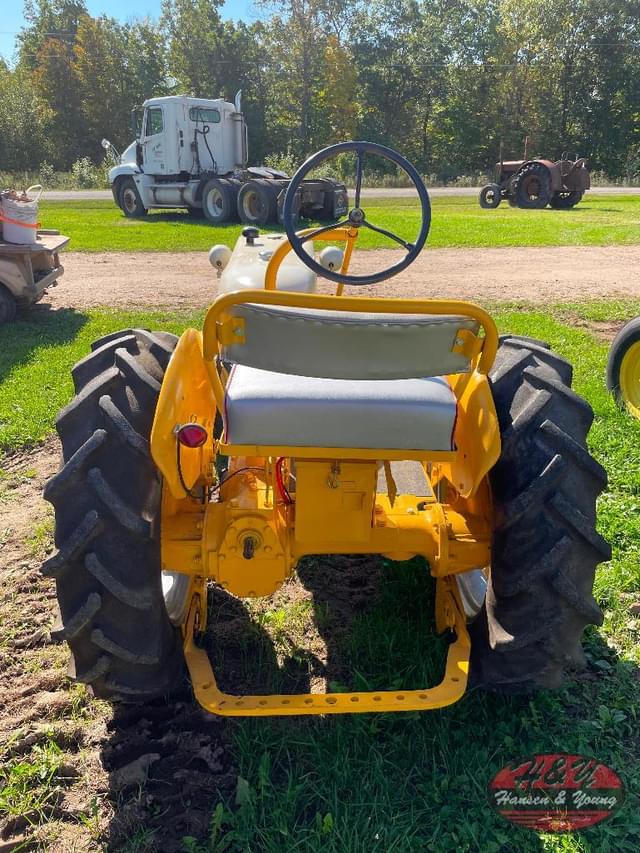 Image of International Harvester Cub Lo-Boy equipment image 4
