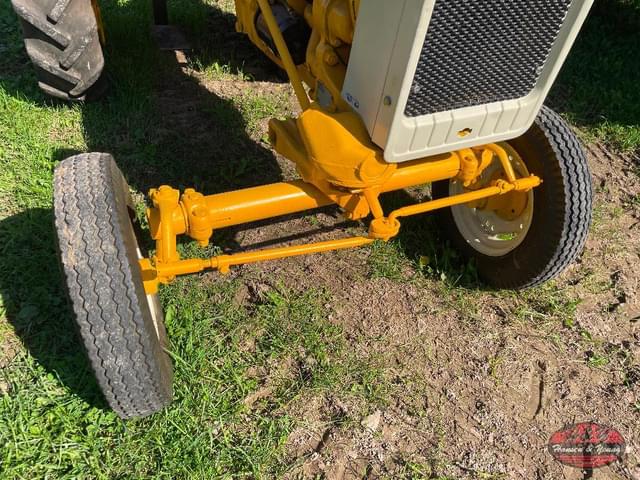 Image of International Harvester Cub Lo-Boy equipment image 3