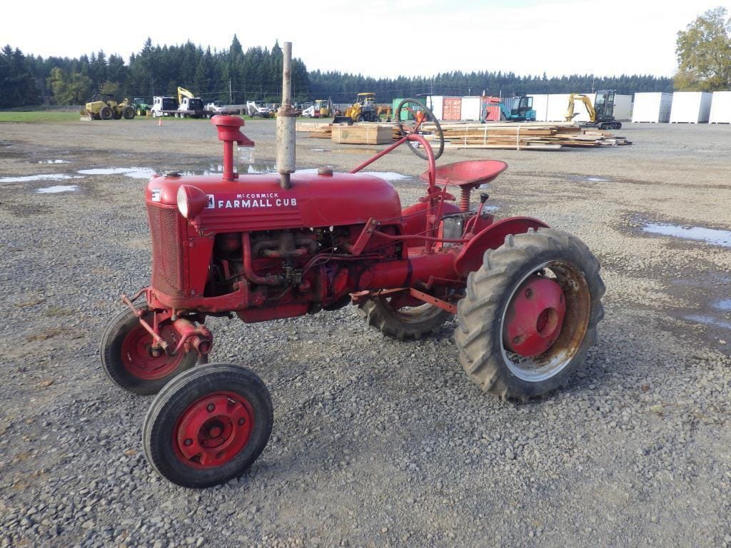 Main image International Harvester Cub