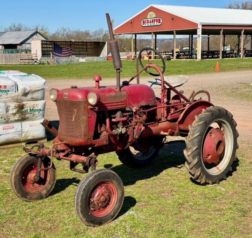 International Harvester Cub Equipment Image0