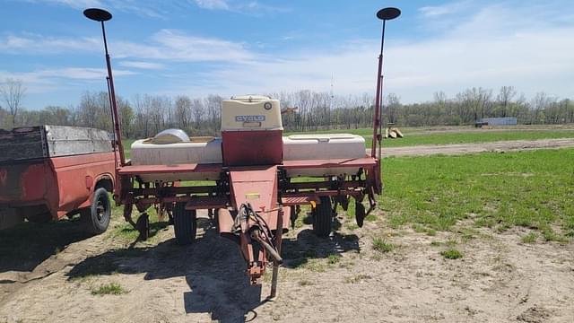 Image of International Harvester 400 Cyclo equipment image 2