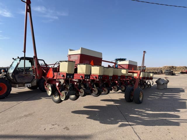 Image of International Harvester 800 Cyclo Air equipment image 2