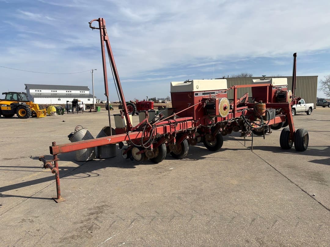 Image of International Harvester 800 Cyclo Air Primary image