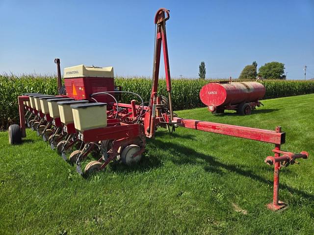 Image of International Harvester 800 Cyclo Air equipment image 1