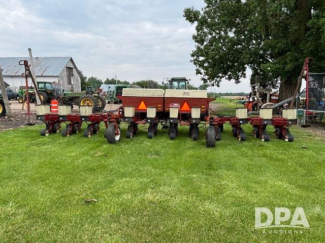 Image of International Harvester 800 Cyclo Air equipment image 2