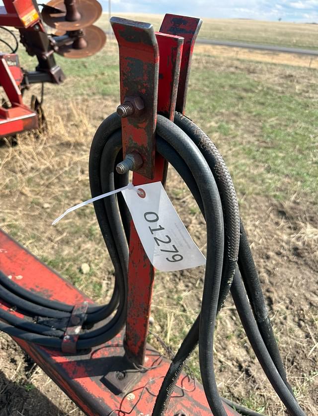 Image of International Harvester 496 equipment image 3
