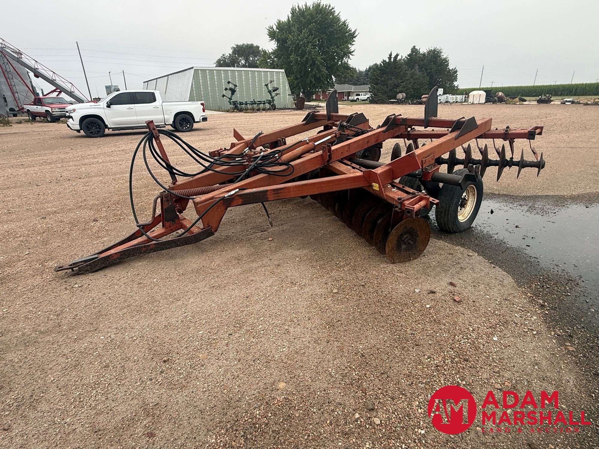 International Harvester 490 Equipment Image0