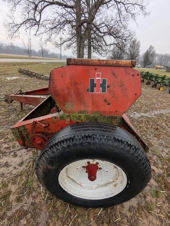 Image of International Harvester 510 equipment image 2