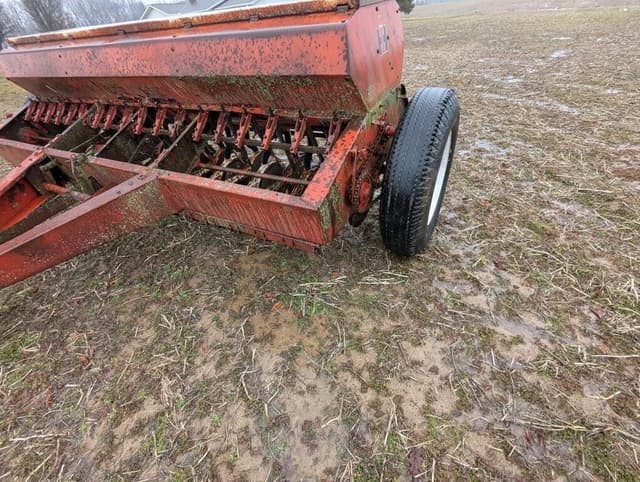 Image of International Harvester 510 equipment image 1