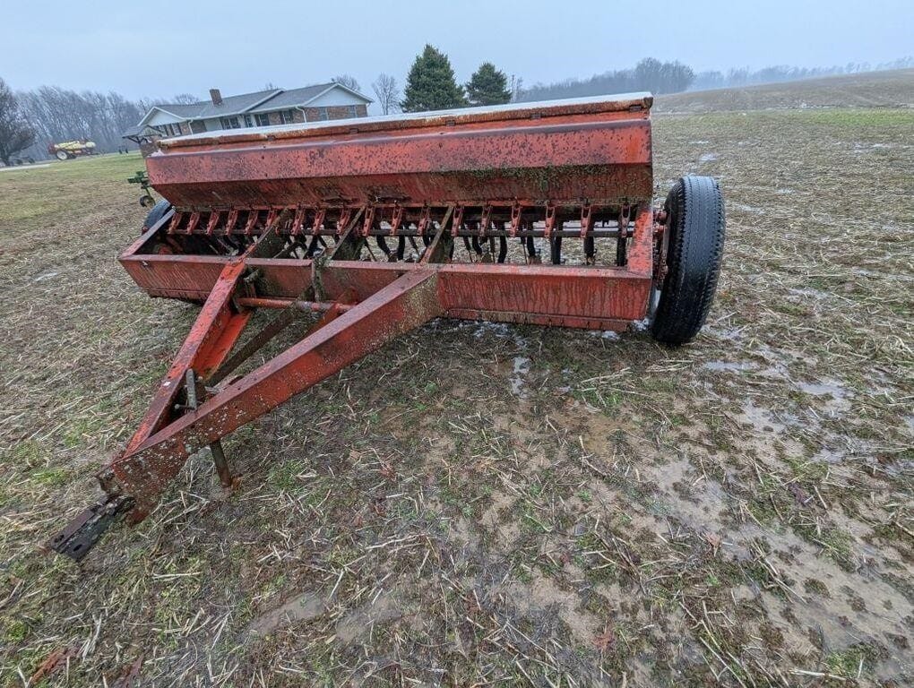 International Harvester 510 Equipment Image0