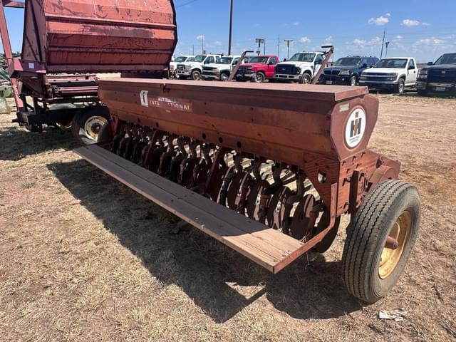 Image of International Harvester 10 equipment image 2