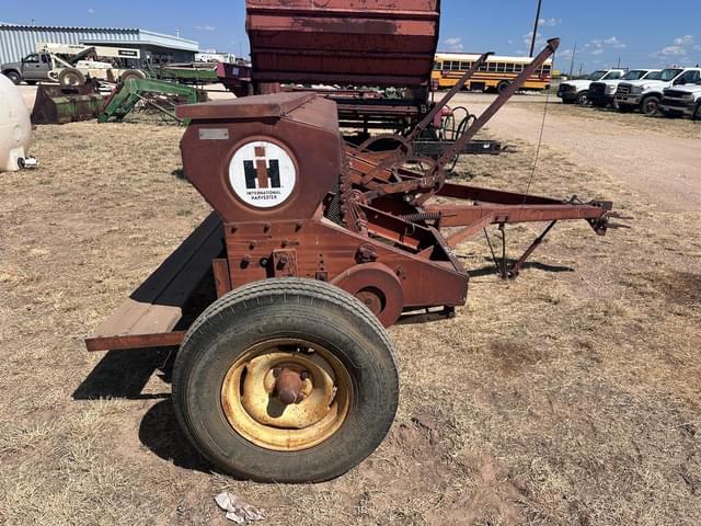 Image of International Harvester 10 equipment image 1