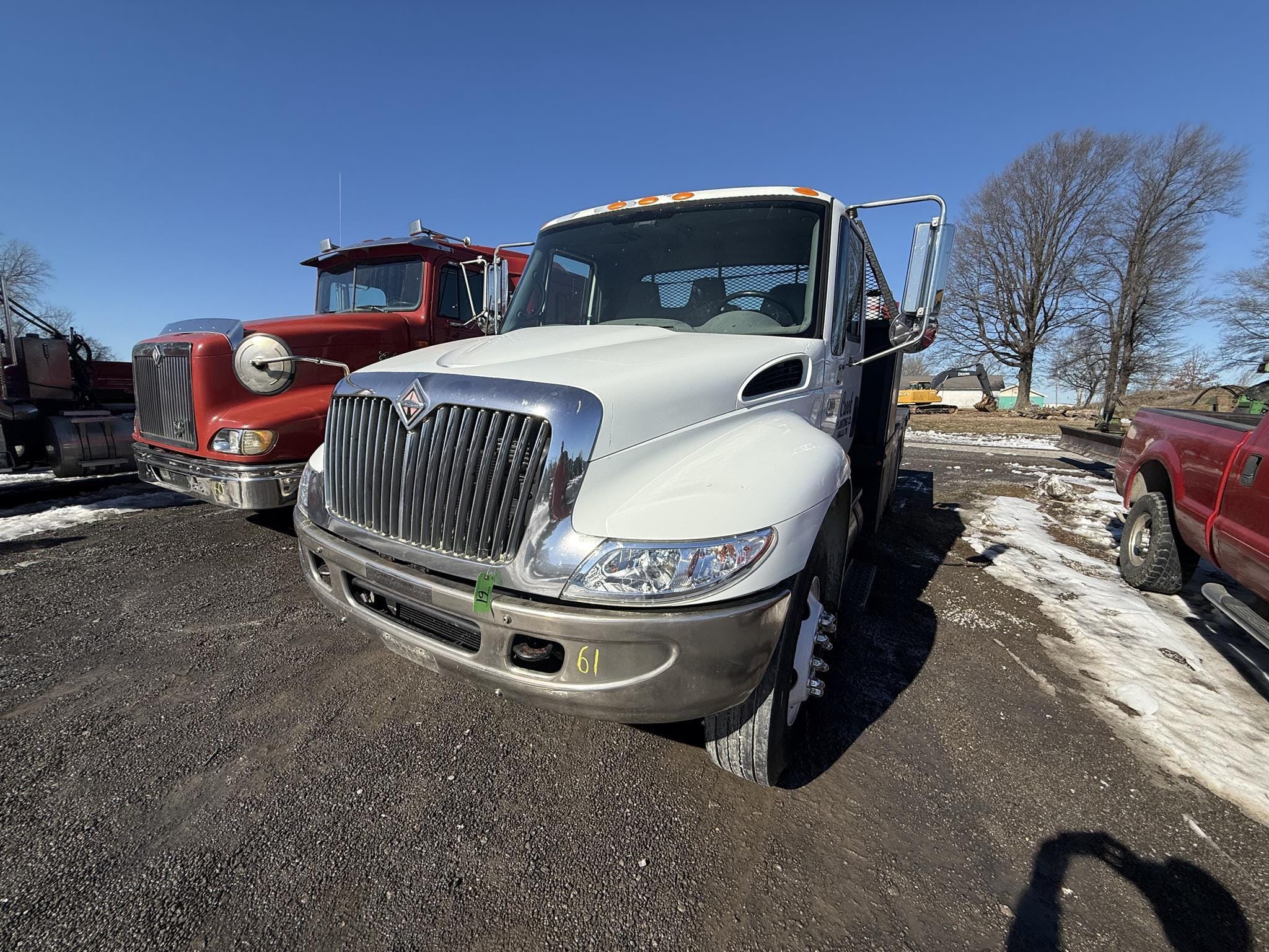 International Durastar 4300 Equipment Image0