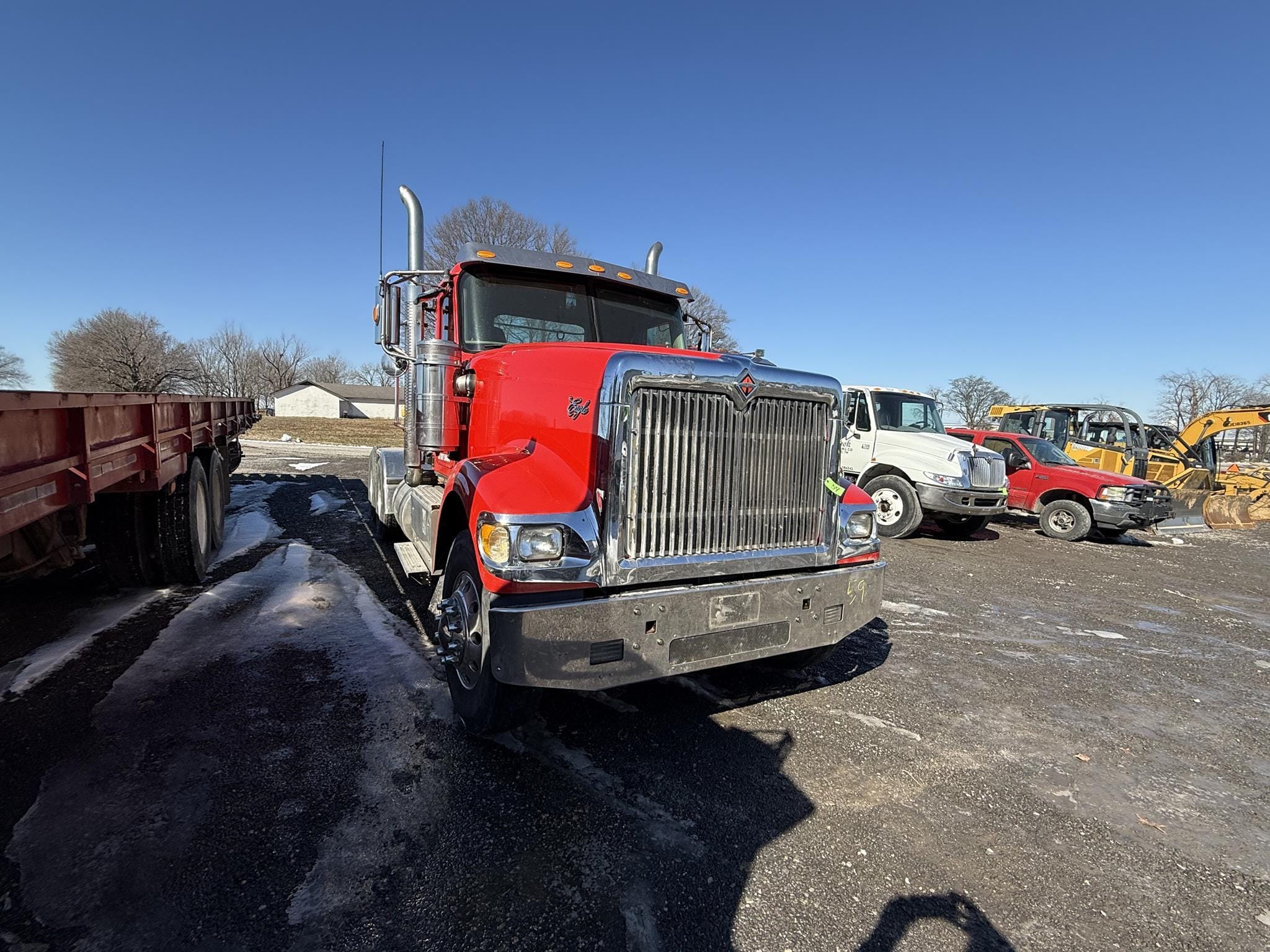 International Eagle Equipment Image0