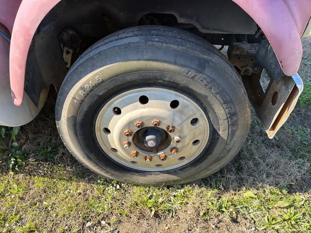 Image of International 9300 equipment image 2