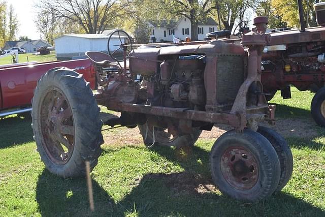 Image of Farmall F-20 equipment image 2