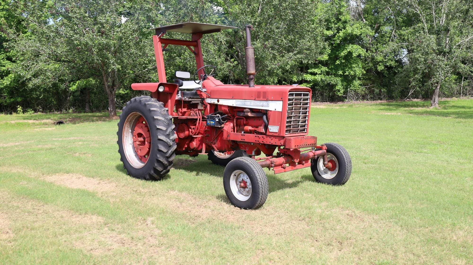 International Harvester 756 Equipment Image0