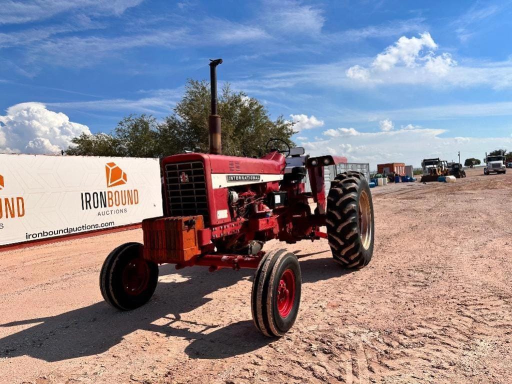 Main image International Harvester 756