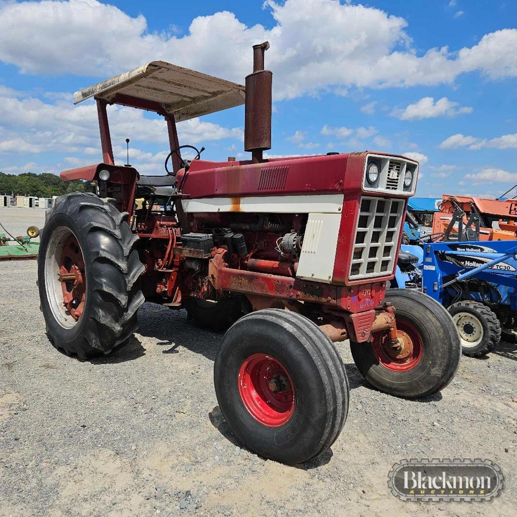 Image of International Harvester 1066 Image 1