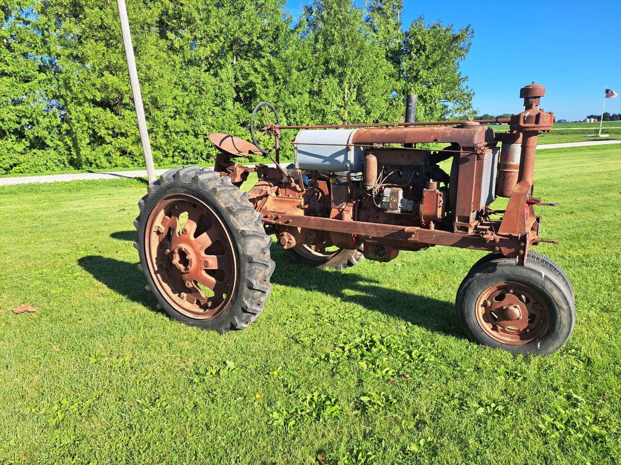 Farmall F-20 Equipment Image0