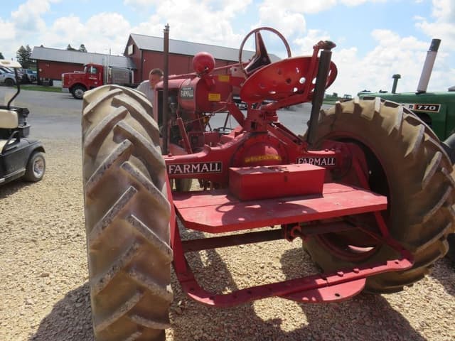 Image of Farmall F-20 equipment image 4