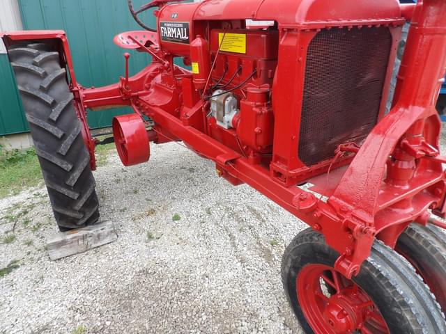 Image of Farmall F-20 equipment image 4