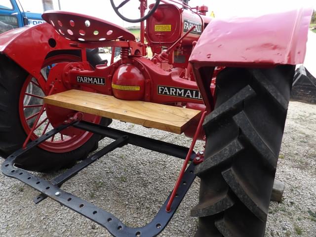 Image of Farmall F-20 equipment image 2