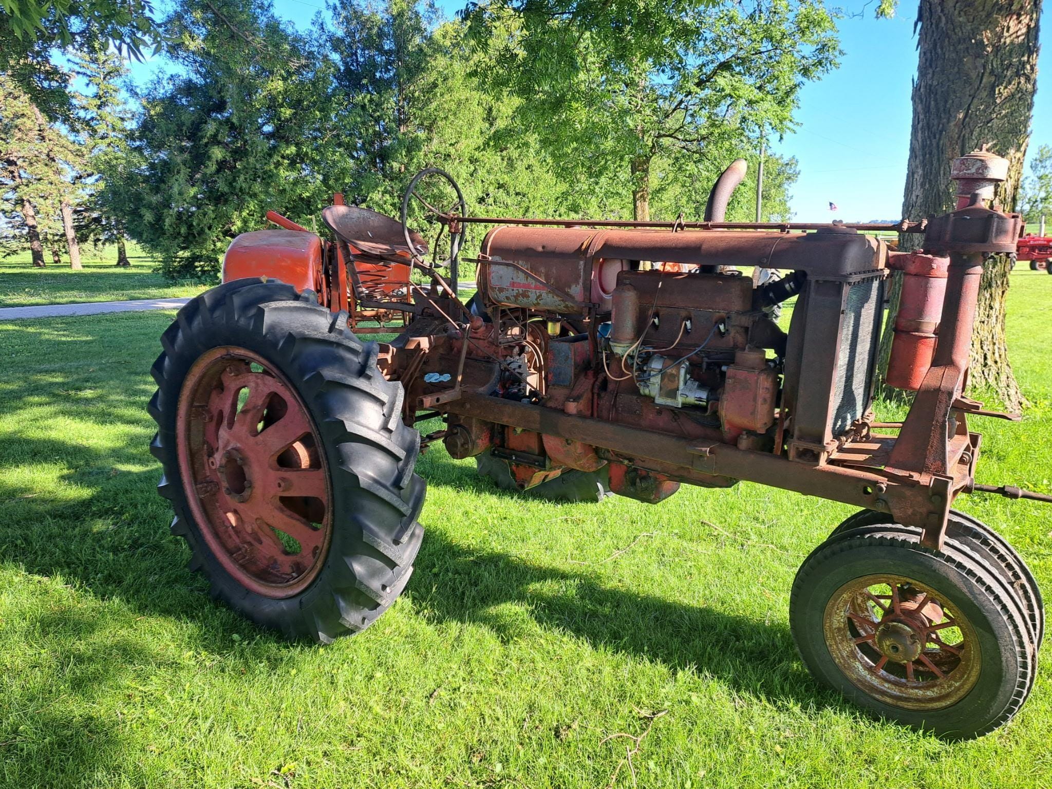 Farmall F-20 Equipment Image0