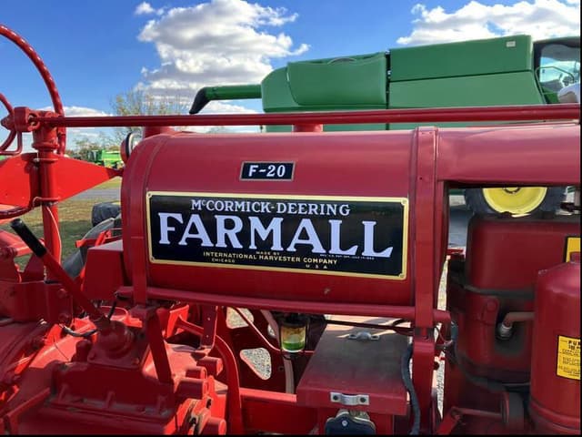 Image of Farmall F-20 equipment image 3