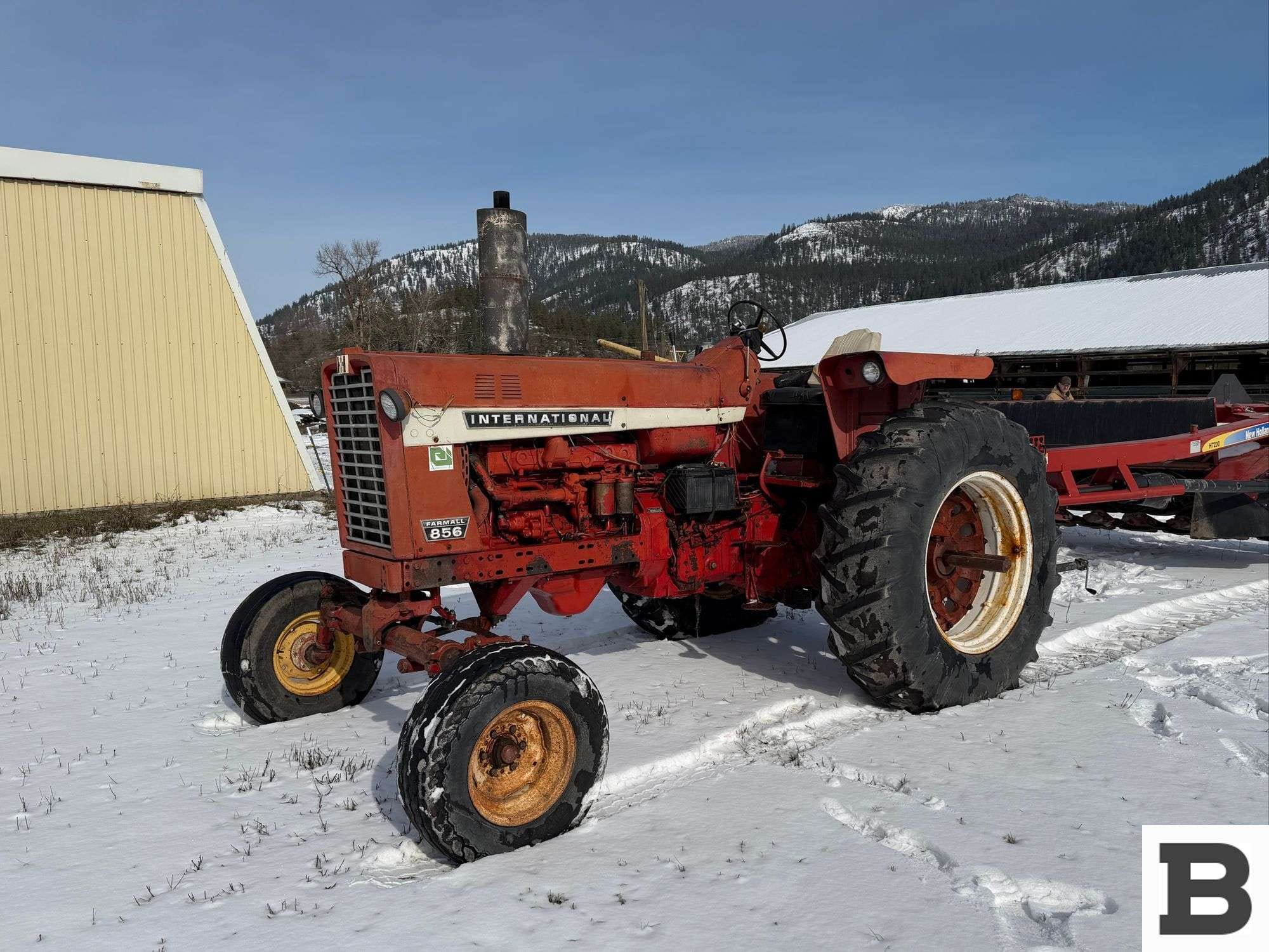 International Harvester 856 Equipment Image0