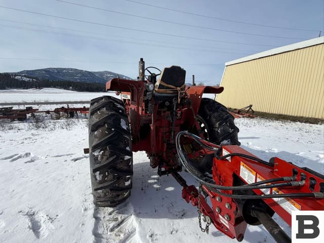 Image of International Harvester 856 equipment image 3