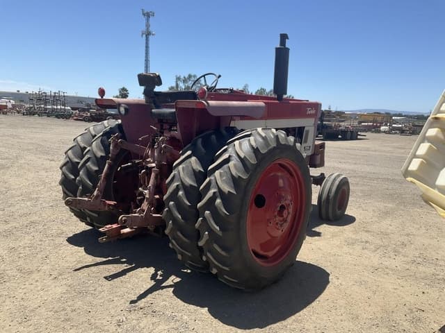 Image of International Harvester 1066 equipment image 4