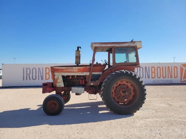 Image of International Harvester 1066 equipment image 1