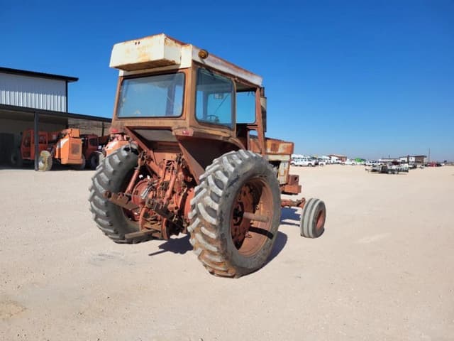 Image of International Harvester 1066 equipment image 4