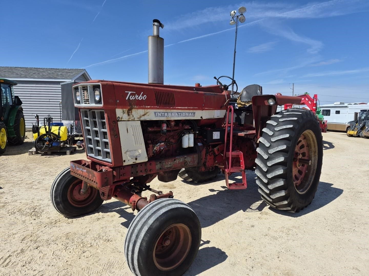 International Harvester 1066 Equipment Image0