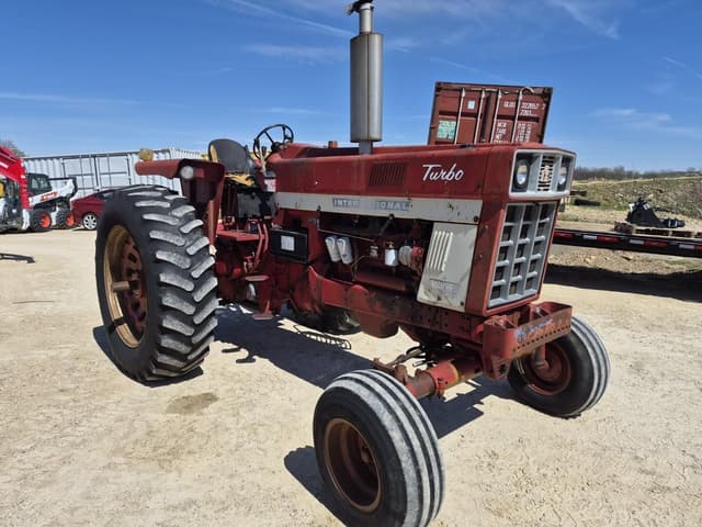 Image of International Harvester 1066 equipment image 4