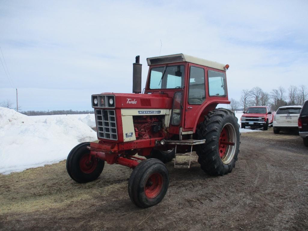 Main image International Harvester 1066