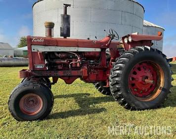 Main image International Harvester 1256