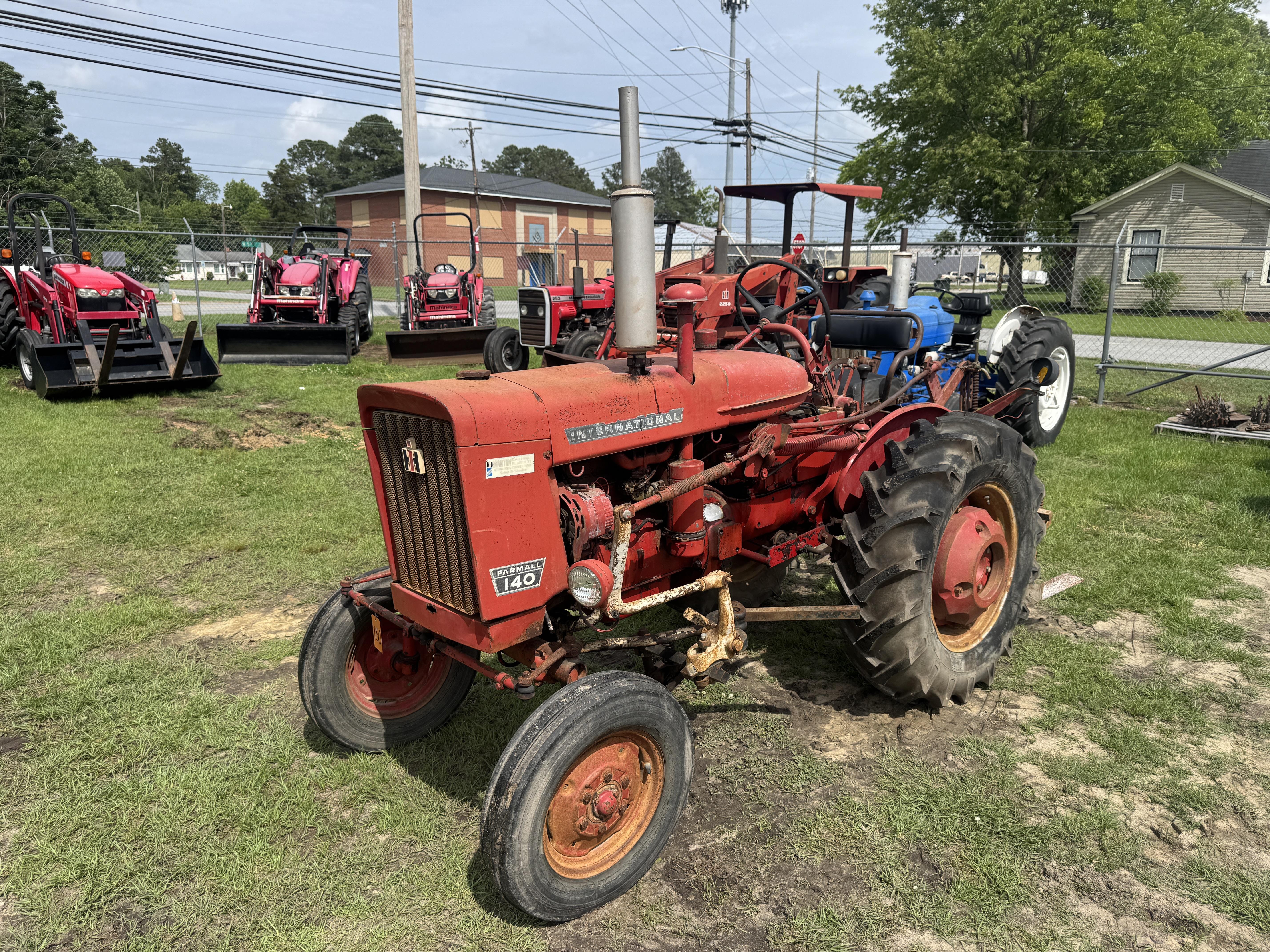 Farmall 140 Equipment Image0