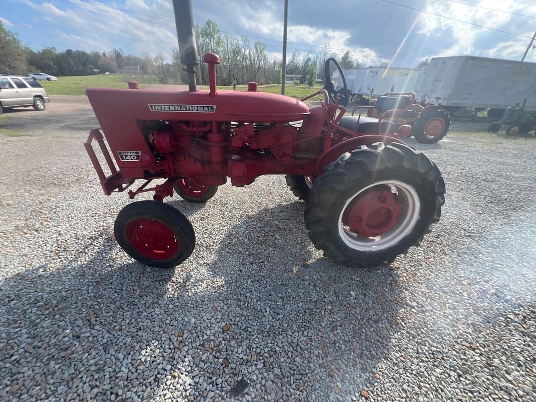 Image of Farmall 140 Primary image