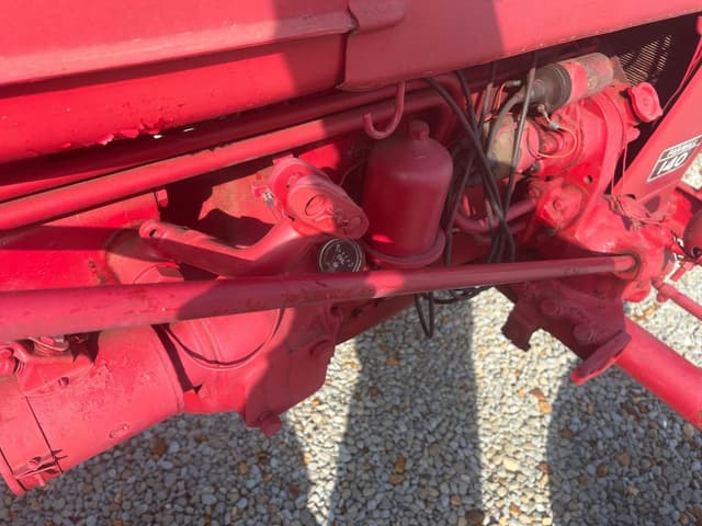 Image of Farmall 140 equipment image 4
