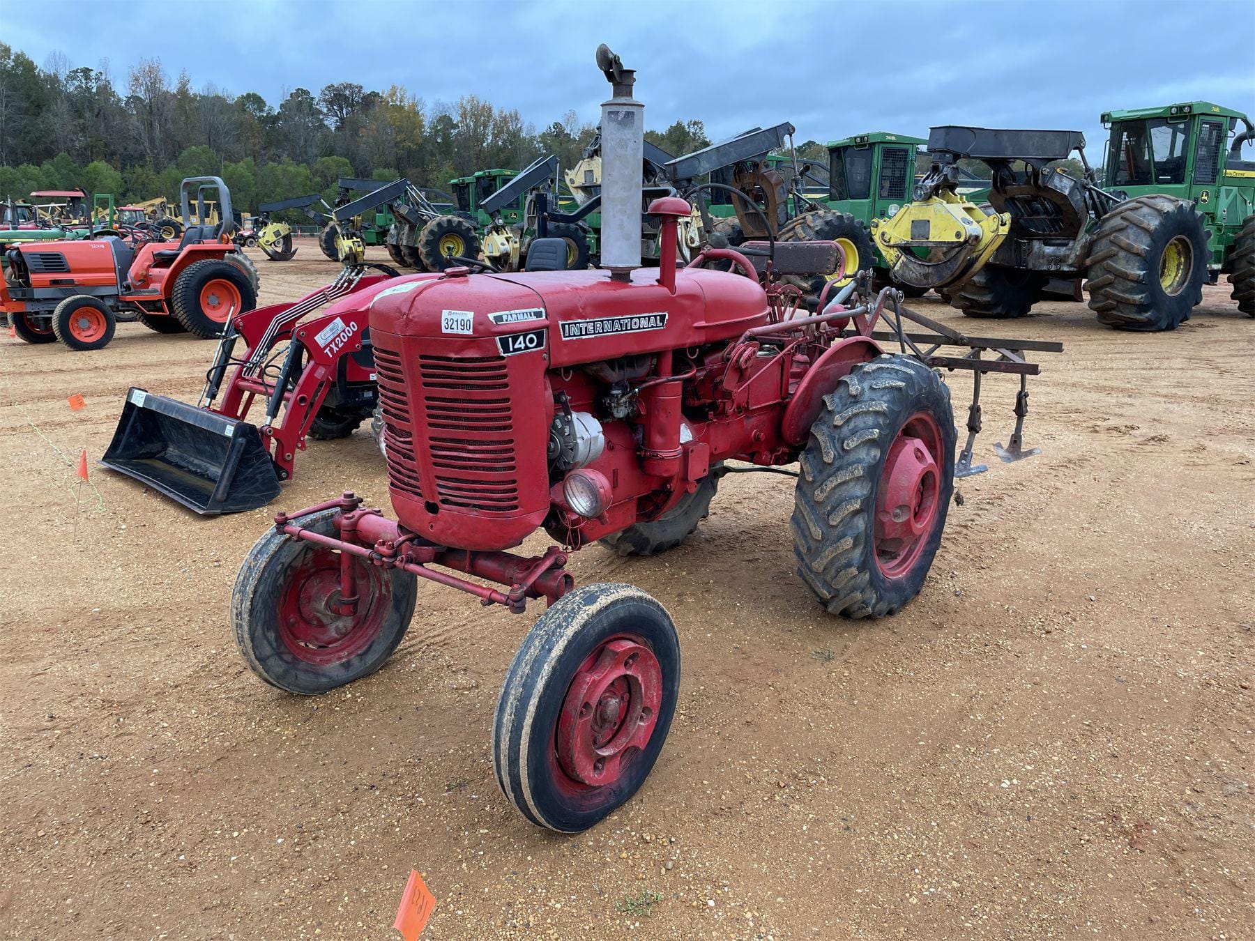 Main image International Harvester 140