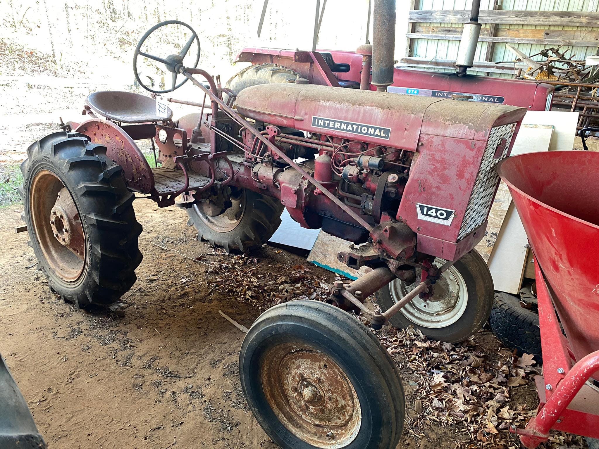 Main image International Harvester 140