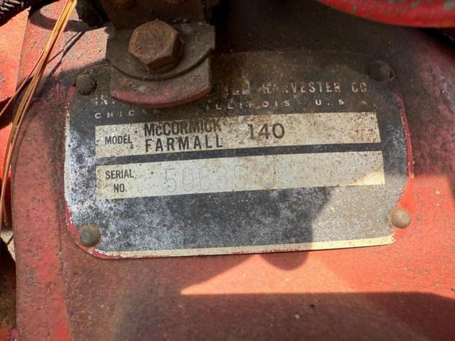 Image of Farmall 140 equipment image 3