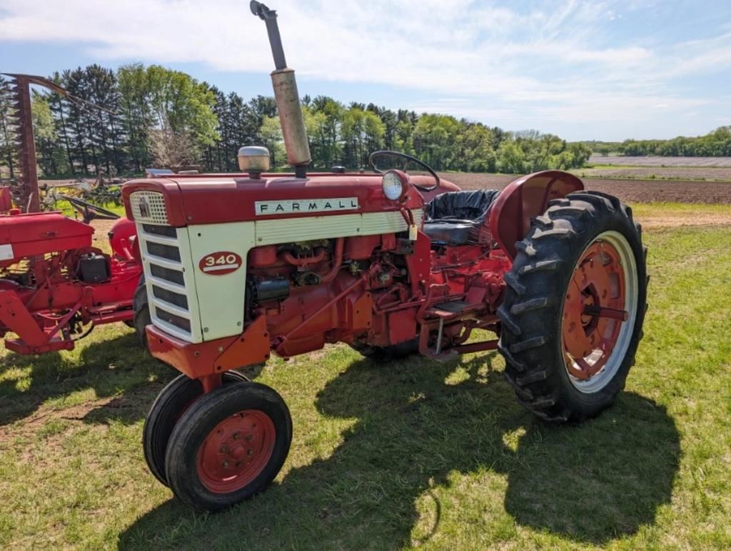 Main image International Harvester 340