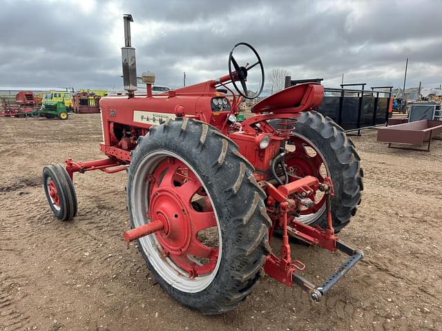 Image of Farmall 350 equipment image 4