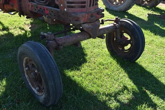 Image of Farmall 400 equipment image 4