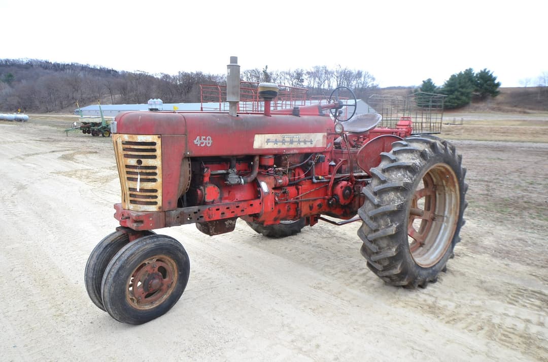Image of Farmall 450 Primary image